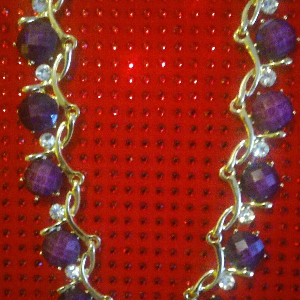 Jewelry - Picture 3 of 4